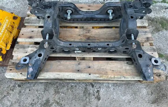 Ford Mustang VI Rear subframe 17L578
