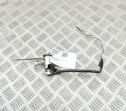Mercedes-Benz E W213 AdBlue injector A0004904100 A2C95505300