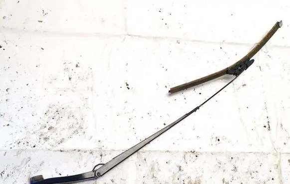Opel Insignia A Front wiper blade arm 13227400