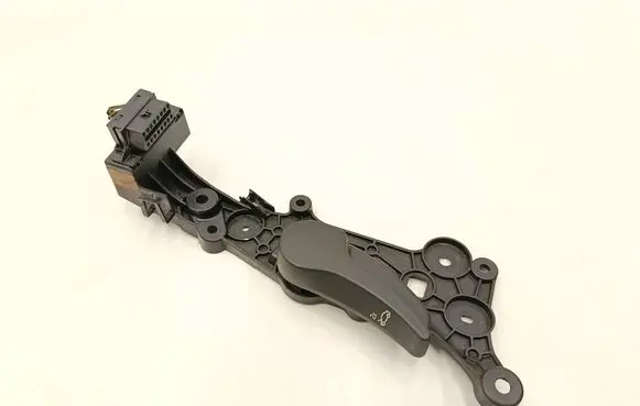BMW 5 G30 G31 G38 Engine bonnet (hood) release handle 7343390 14121810 09527002L