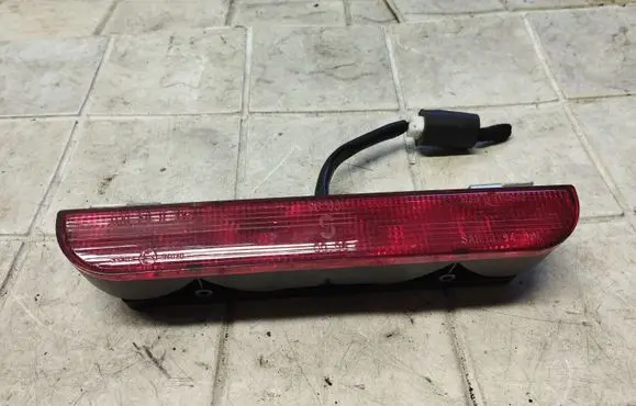 Mitsubishi Colt Third/center stoplight 0996400