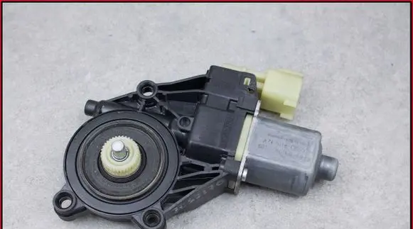 Ford Fiesta Front door window regulator motor 8A6114558B