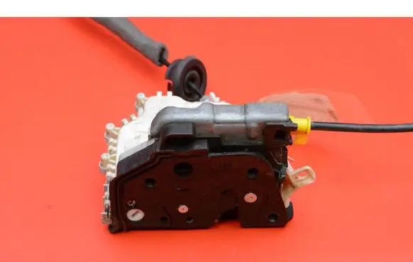 Audi A6 Allroad C7 Front door lock 8J1837016E