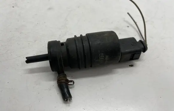 Mercedes-Benz C W204 Windscreen/windshield washer pump