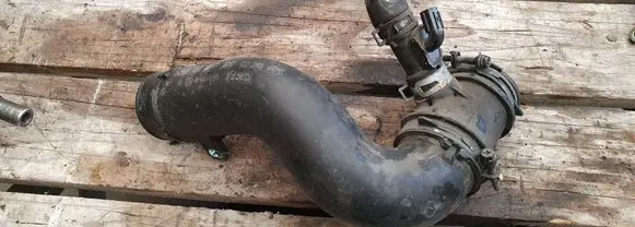 Mazda 6 Turbo air intake inlet pipe/hose SH0113231