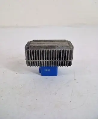 Opel Zafira B Glow plug pre-heat relay 55353011