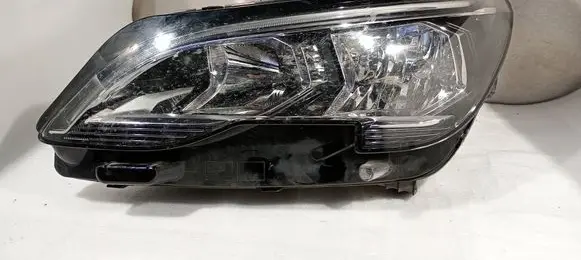 Peugeot 3008 II Headlight/headlamp 9810478180 90056582
