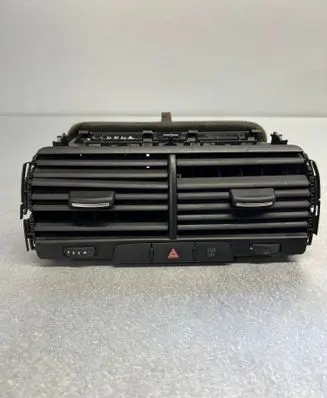 Audi Q7 4L Dash center air vent grill ---