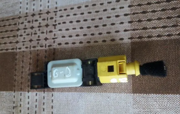 Audi A3 S3 8P Airbag deployment crash/impact sensor 338002A00 97001043299204
