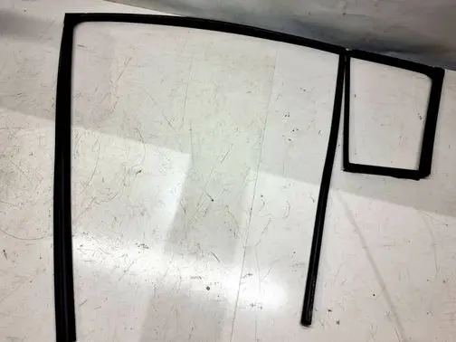 Rubber seal rear door