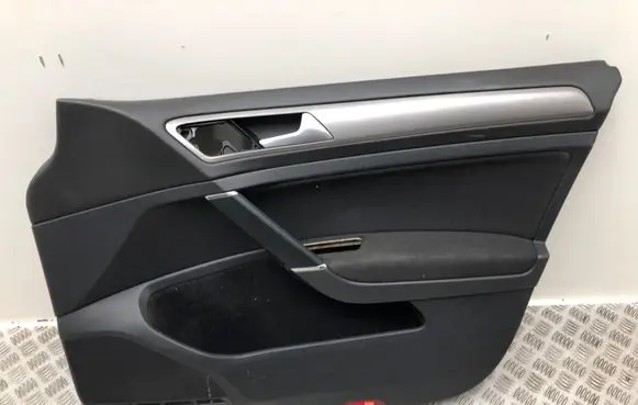 Volkswagen Golf VII Front door card panel trim