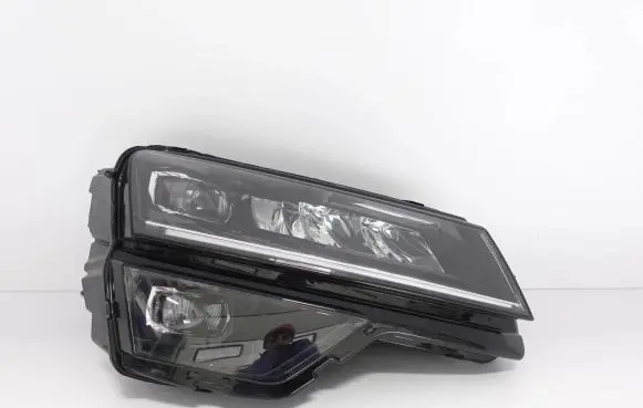 Skoda Karoq Headlight/headlamp