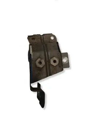 Land Rover Discovery Sport Fender mounting bracket 