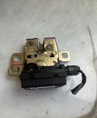 Mini One - Cooper R50 - 53 Tailgate/trunk/boot lock/catch/latch 7130322