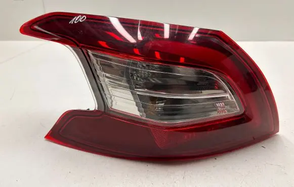 Peugeot 308 Rear/tail lights 9677817680 81250101