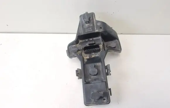 Volkswagen Touran I Tail light bulb cover holder 1T0945258D