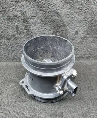 Audi Q7 4M Mass air flow meter 059906461S