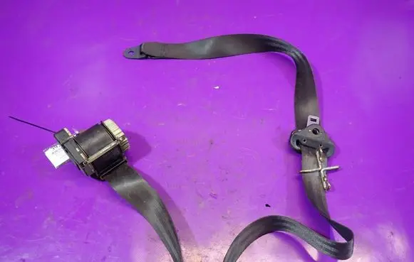 Citroen C3 Front seatbelt