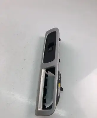 Volvo S40 Electric window control switch 8663815