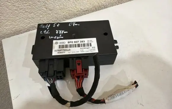 Volkswagen Golf Plus Tow bar trailer control unit/module 8P0907383