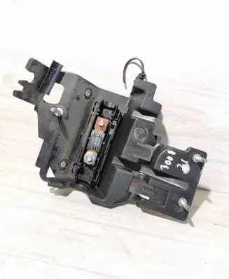 Peugeot 3008 II Fuse box cover 9824306280