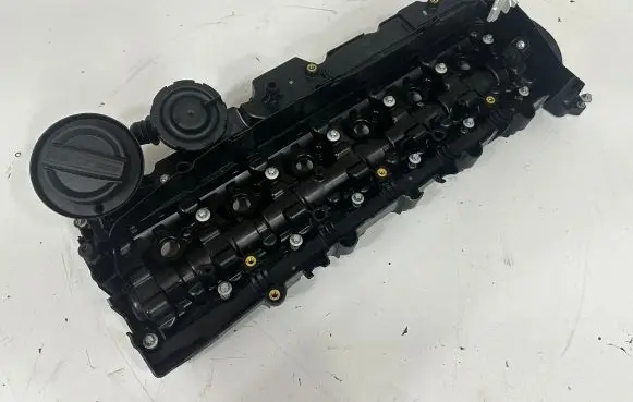 BMW 3 GT F34 Rocker cam cover 7823181 8515745