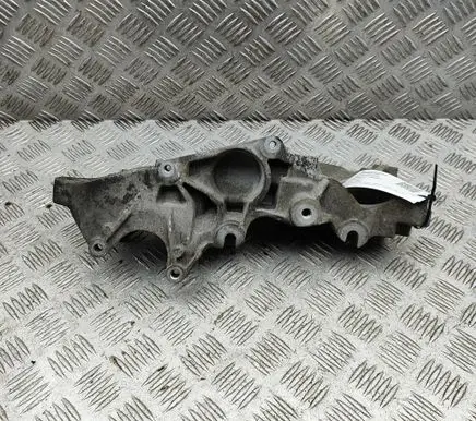Opel Vivaro Generator/alternator bracket 8200462166