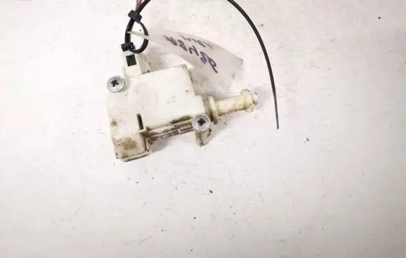 Volkswagen PASSAT B6 Central locking motor 3c0810773