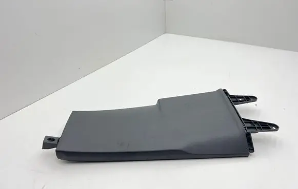 (B) pillar trim (bottom)