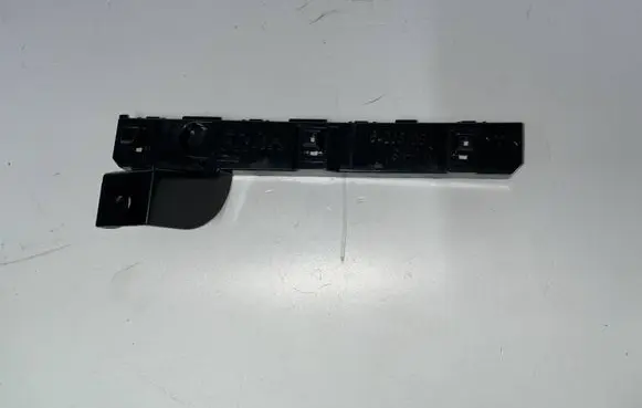 Mitsubishi Lancer Evolution Front bumper mounting bracket 6400B108