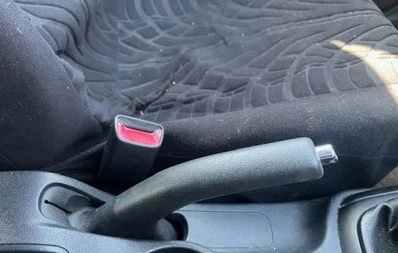 Hyundai i30 Hand brake release handle 