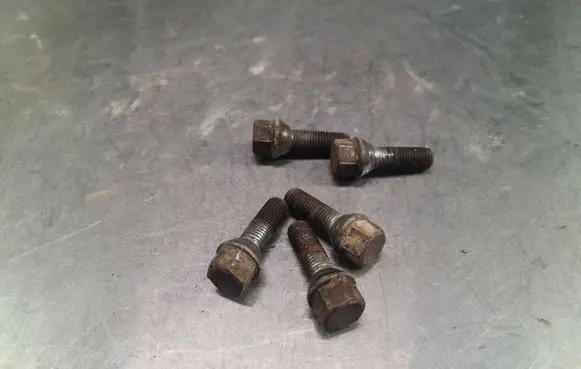 Saab 9-3 Ver2 Nuts/bolts 