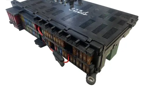 Land Rover Range Rover L322 Power management control unit 8365960 61358365960
