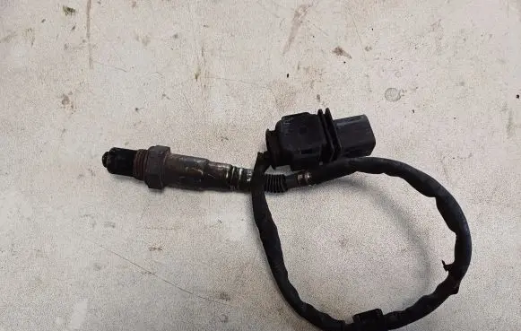 BMW 5 E60 E61 Lambda probe sensor 0281004019 779159201