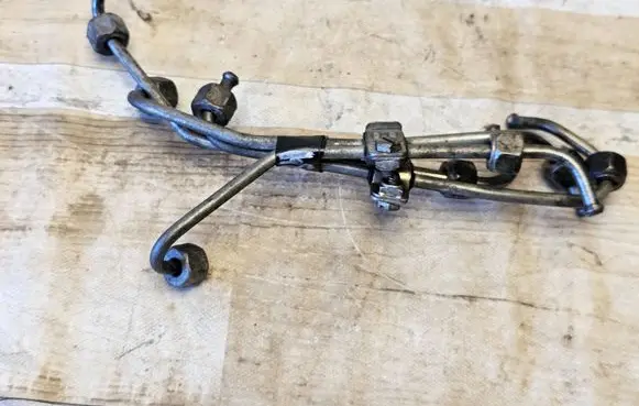 Volkswagen New Beetle Fuel main line pipe