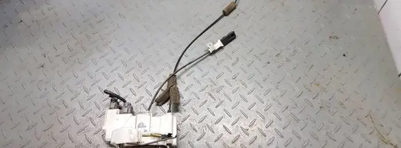Honda Ridgeline I Front door lock