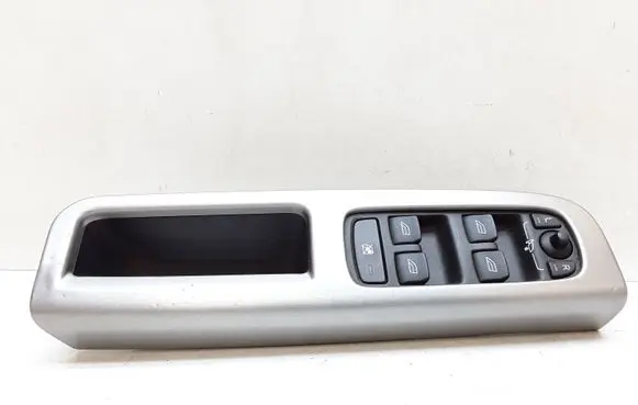 Volvo V50 Electric window control switch 8679666 30710787
