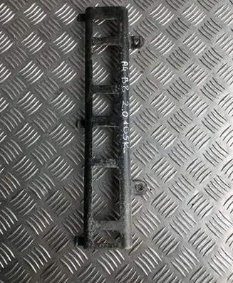 Audi A4 S4 B8 8K Fuel filter bracket/mount holder 8K0201710