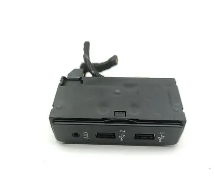 Audi TT TTS RS Mk3 8S AUX in-socket connector 8S0035736A