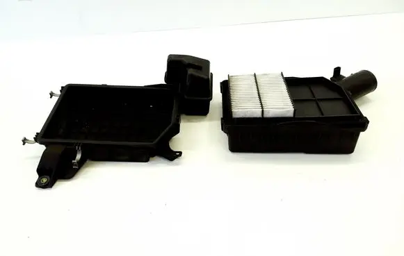 Air filter box