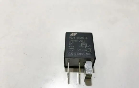 Audi A5 8T 8F Other relay 7m0951253c 95vw10k705ea