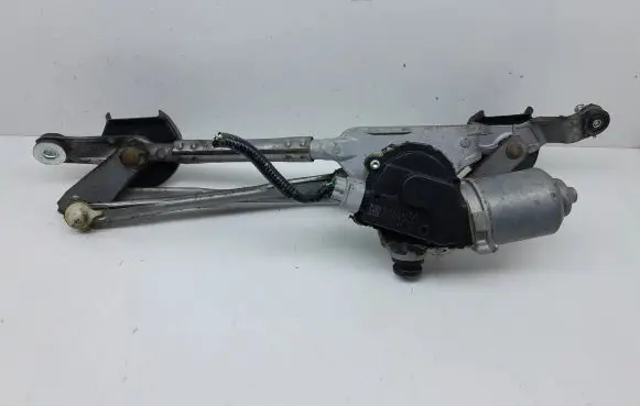 Subaru XV I Front wiper linkage and motor 86511FJ010