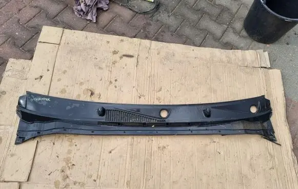 Nissan Pathfinder R52 Wiper trim 552525252