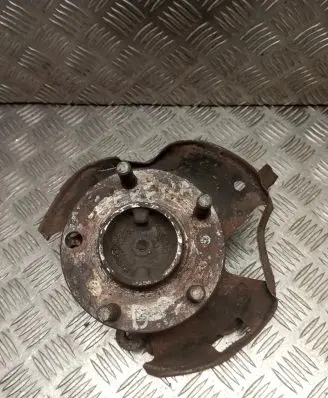 Nissan Serena Front wheel hub