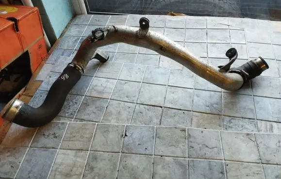 Volkswagen Golf Plus Intercooler hose/pipe
