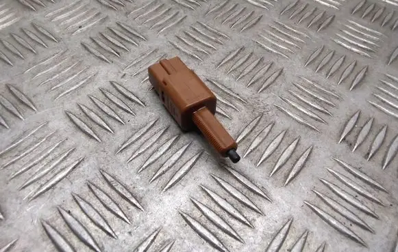 Clutch pedal sensor