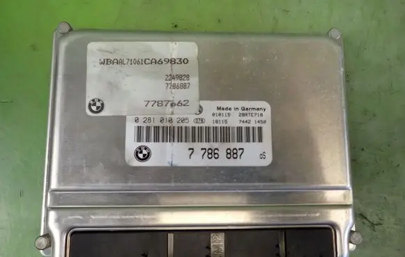 BMW 2 F46 Engine control unit/module ECU 7786887