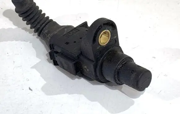 BMW 5 E39 Camshaft position sensor 1438082B