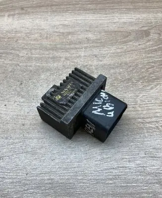 Opel Movano A Glow plug pre-heat relay 7700115078
