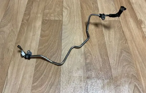 Volkswagen PASSAT B6 Turbo turbocharger oiling pipe/hose 03G145771